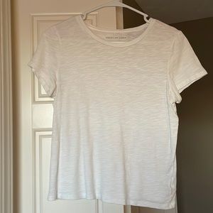 Basic white American Eagle Women’s tee